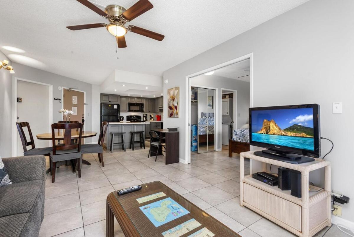 Beautiful Modern Remodeled Maui Banyan *