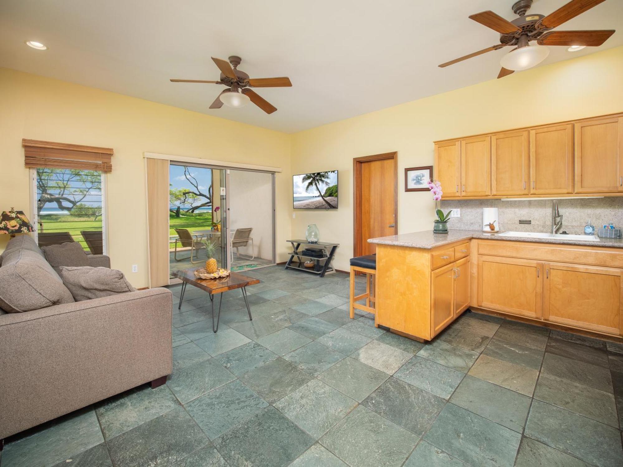 Aloha Aku Hula2 - Experience Beachfront Bliss Apartment