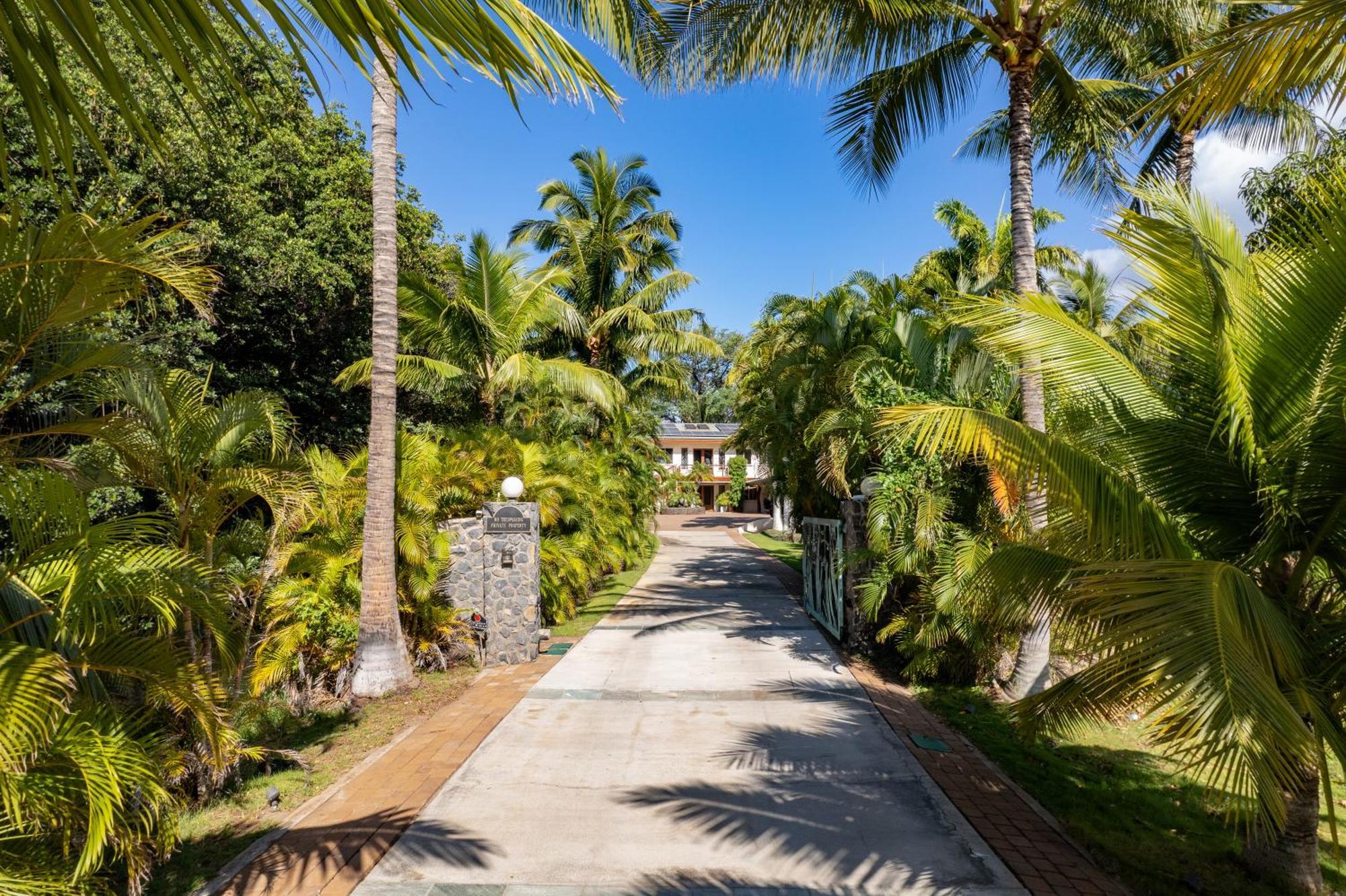 Aloha Aku Bamboo2 - A Serene Retreat By The Shore *
