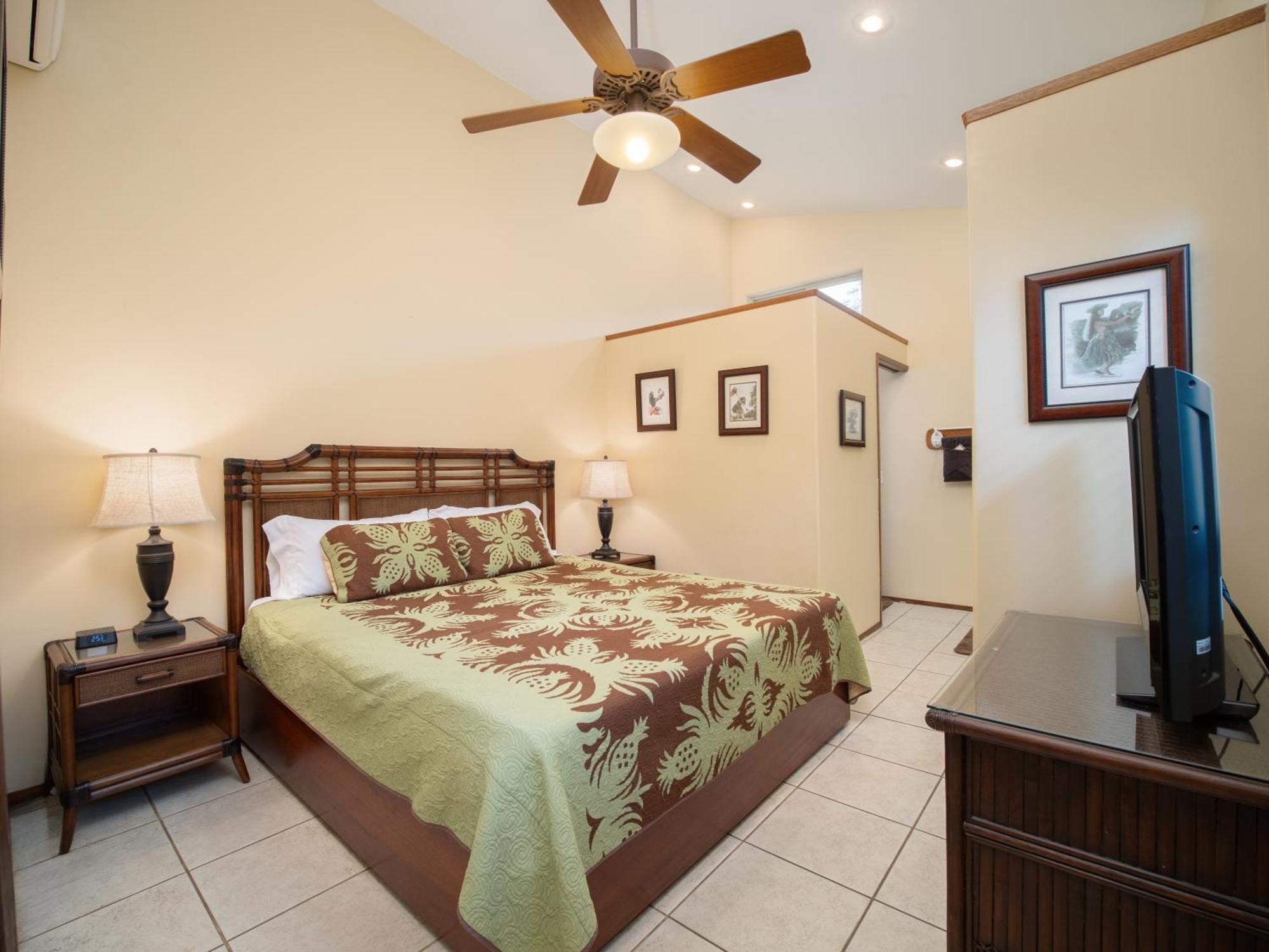 Aloha Aku Ohana - Spacious Garden View Oasis *