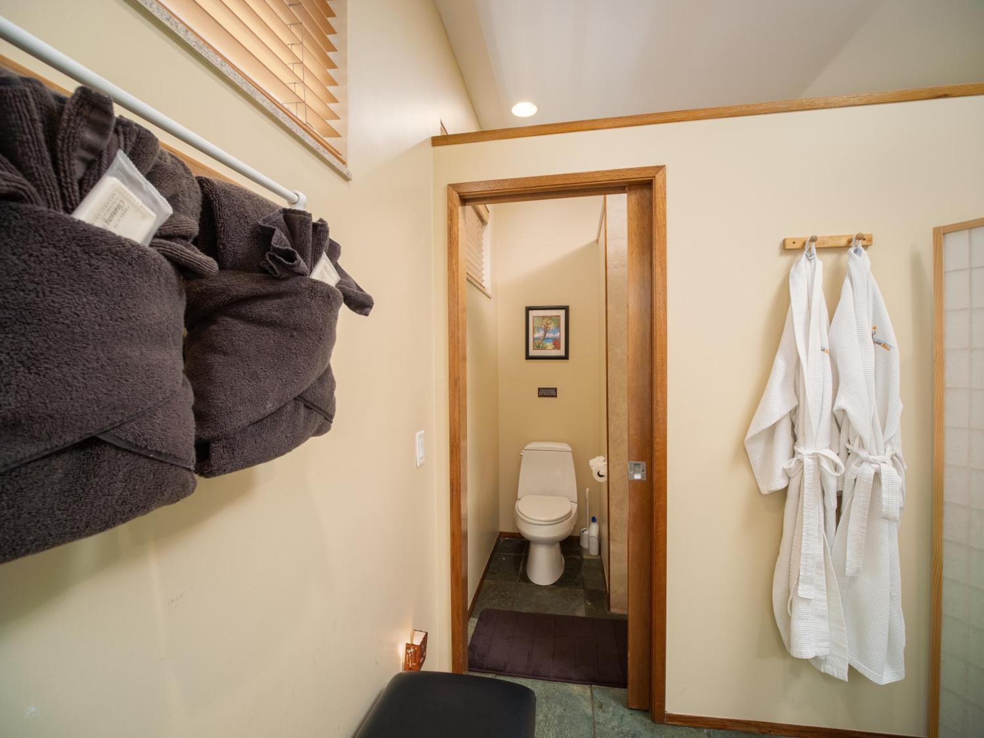 Apartment Aloha Aku Cocopalm2 - Your Cozy Beachfront Escape *