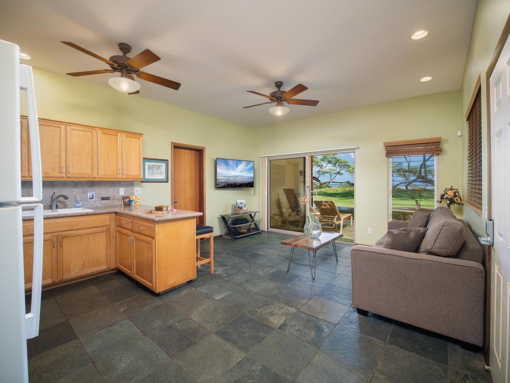 Apartment Aloha Aku Cocopalm2 - Your Cozy Beachfront Escape Kihei