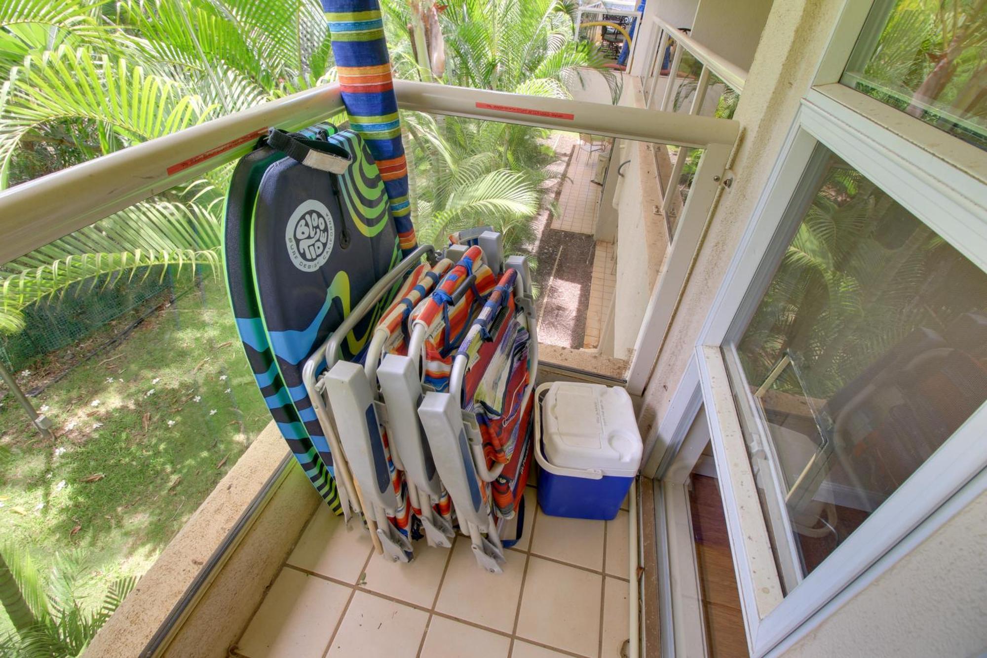Steps To Shore Kihei Beachgoers With Pool! Apartment