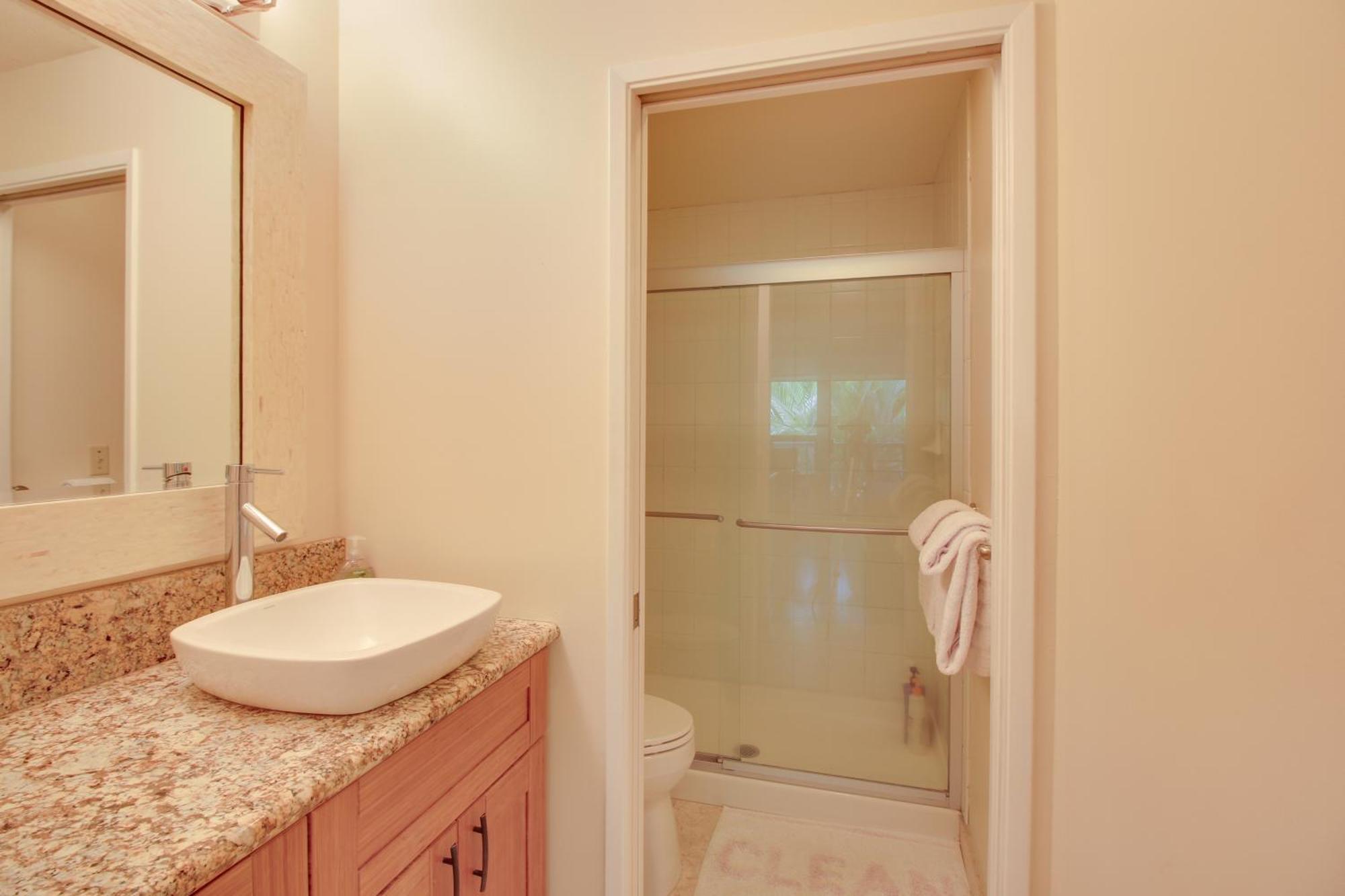Apartment Kihei Retreat With Pool Access, Walk To Shore!