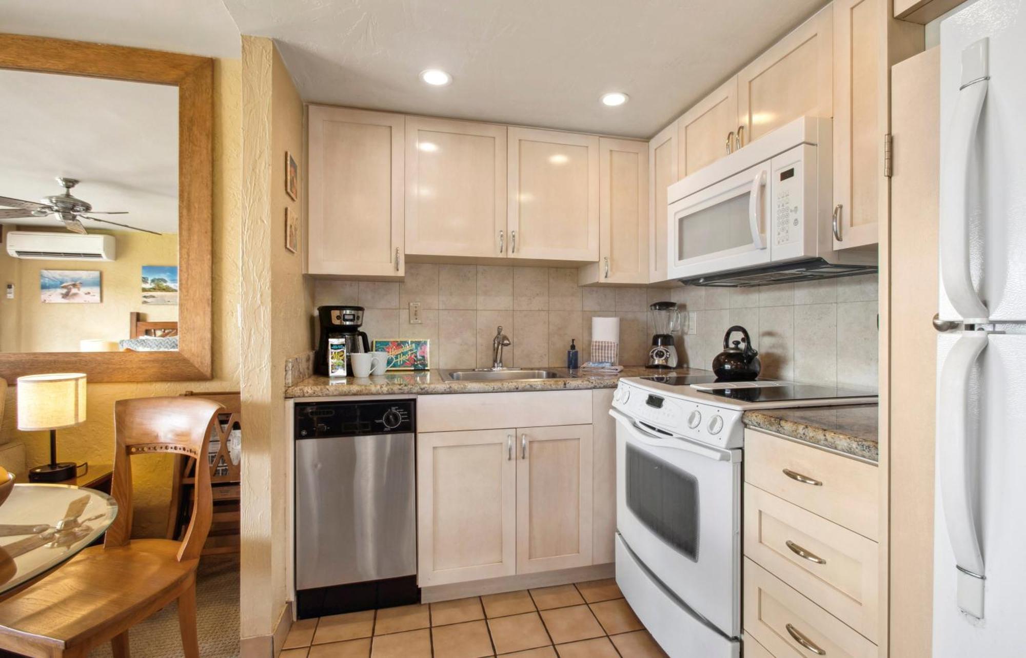 Kbm Free Car Papakea Pke-304 Renovated With Ocean Views Kaanapali