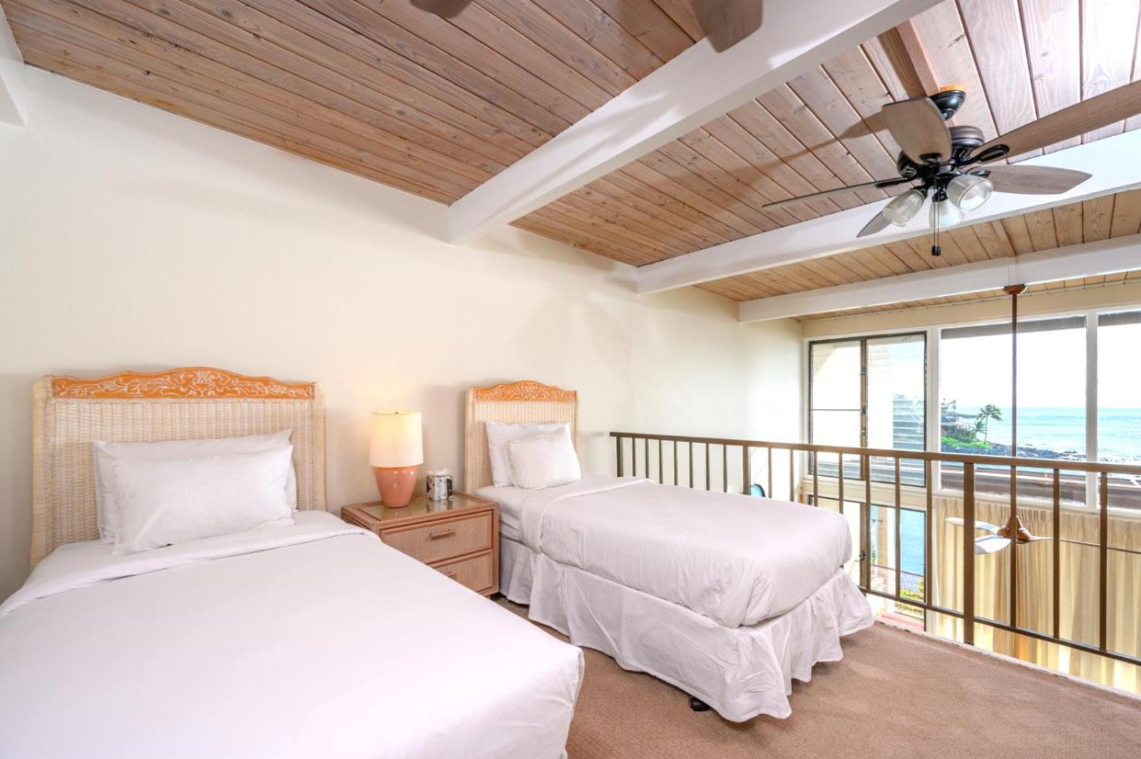 Kbm Free Car Napili Point Nap-c18 Ocean Front Spacious Apartment Kapalua