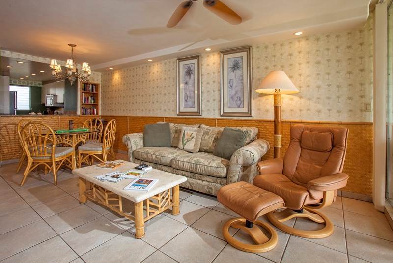 Royal Mauian, #302 Holiday home *