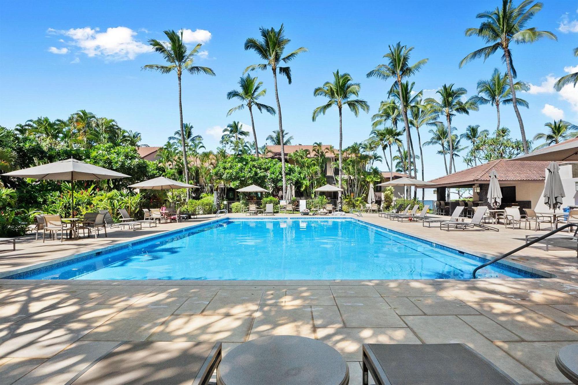 Makena Surf G-201 - End Unit, Panoramic Views, Ac! Holiday home *
