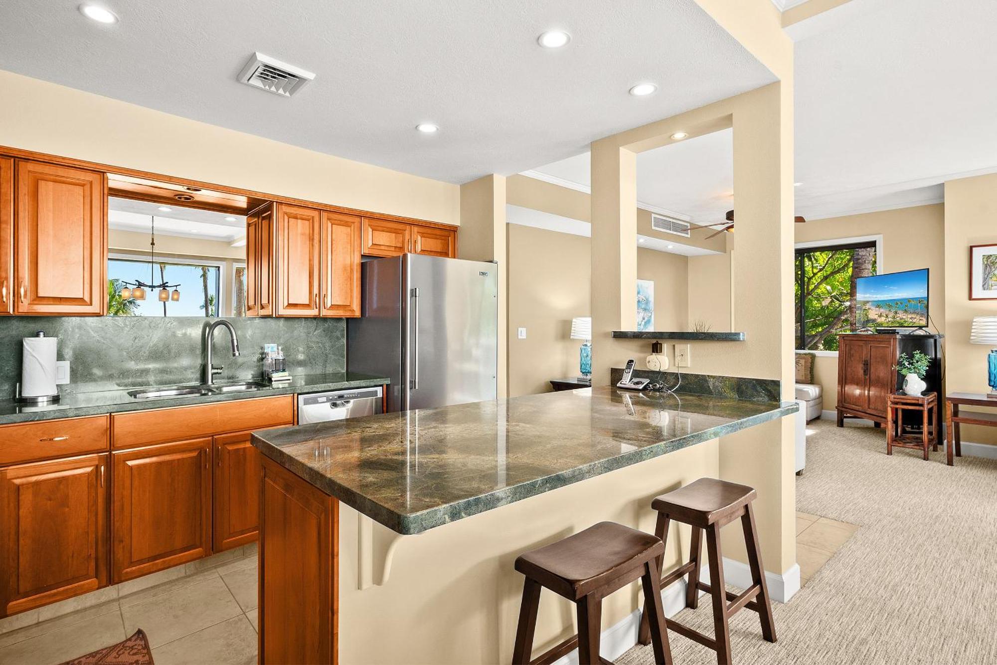Makena Surf G-201 - End Unit, Panoramic Views, Ac! Holiday home