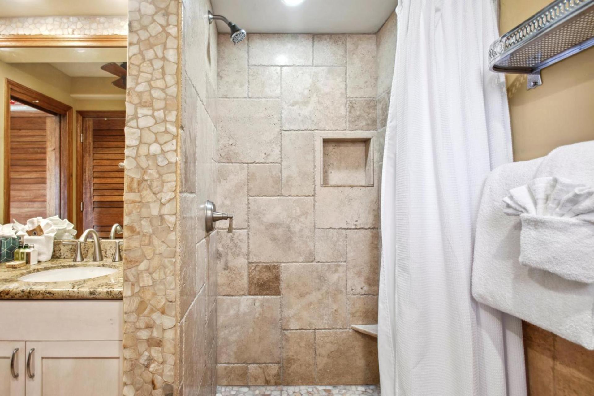 Apartment Kbm Free Car Papakea Pke-304 Renovated With Ocean Views Kaanapali