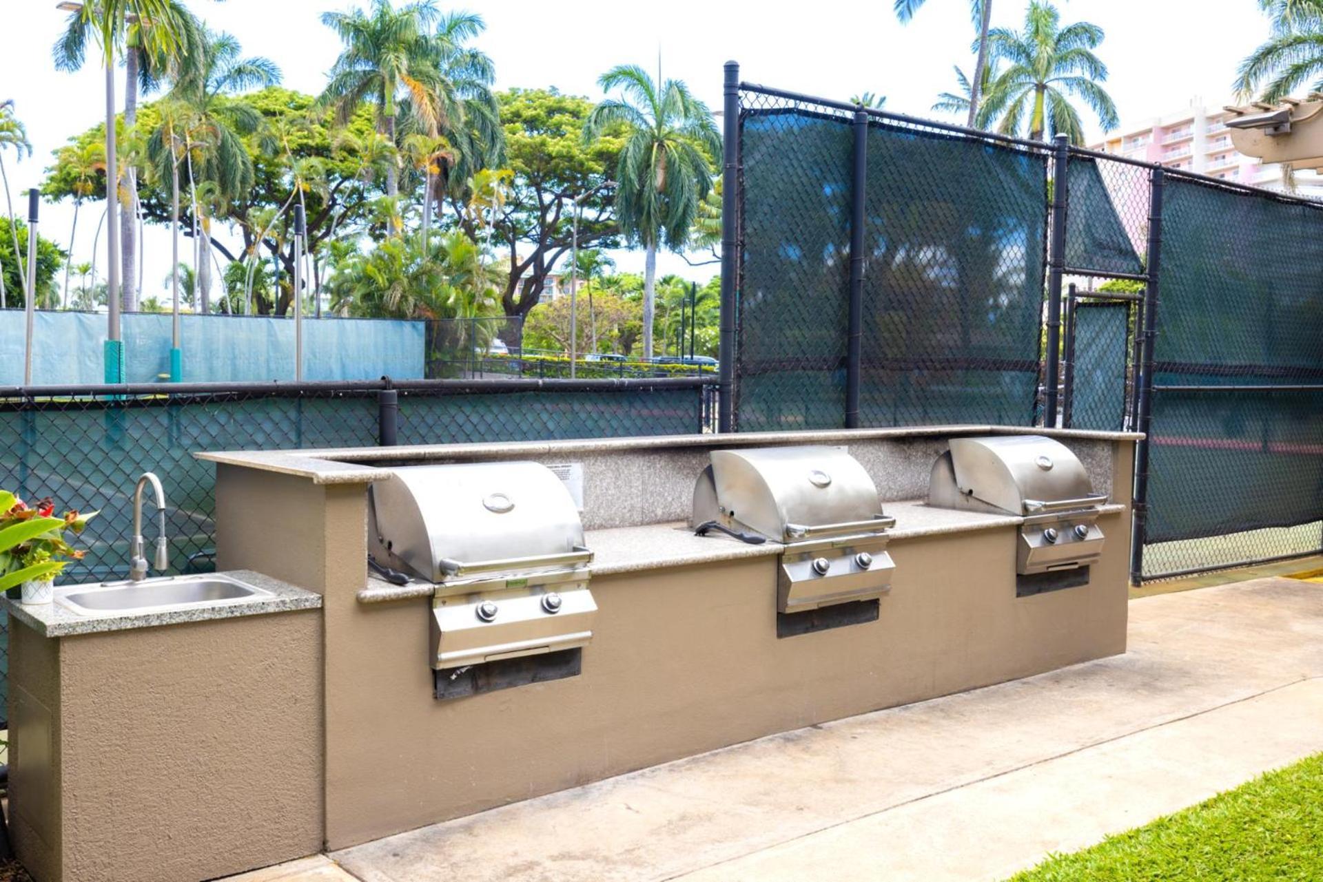 Kbm Free Car Shores Ks-155 Ground Floor Steps To Pool And Apartment *