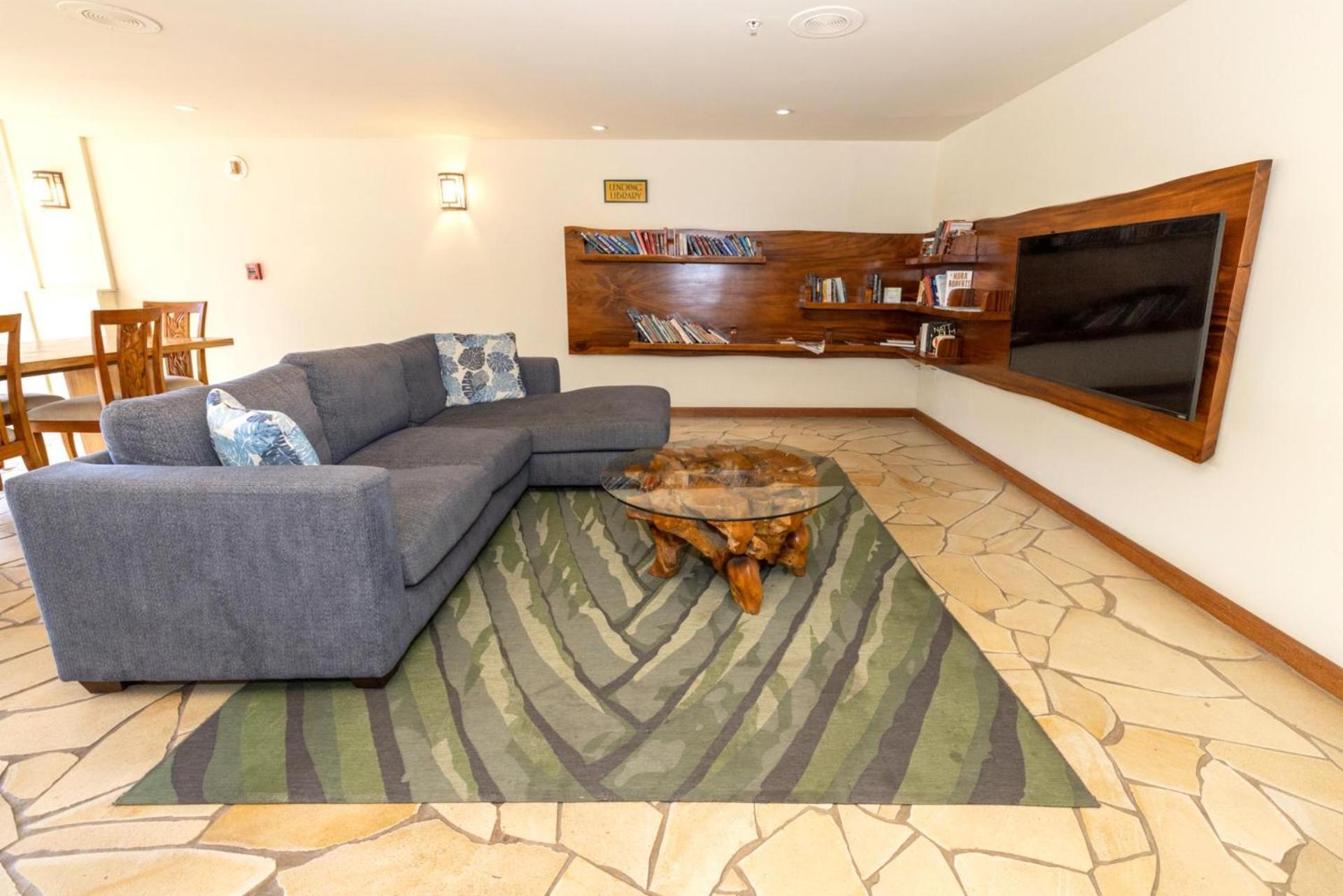 Apartment Kbm Free Car Shores Ks-155 Ground Floor Steps To Pool And