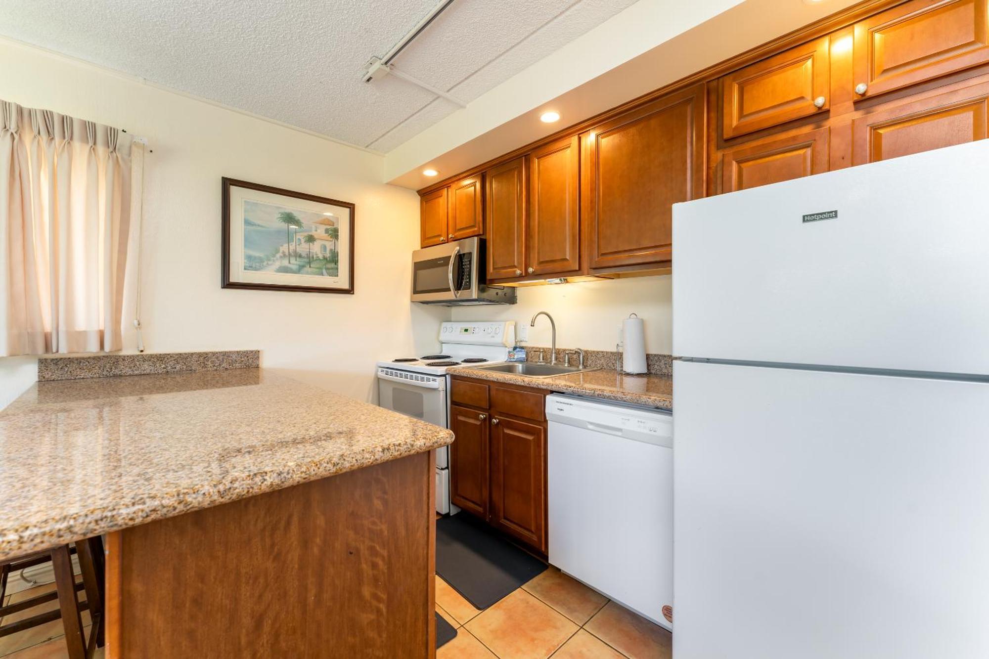 Ocean View, Great Location, Across From Kamaole 2 Lsv13 Kihei