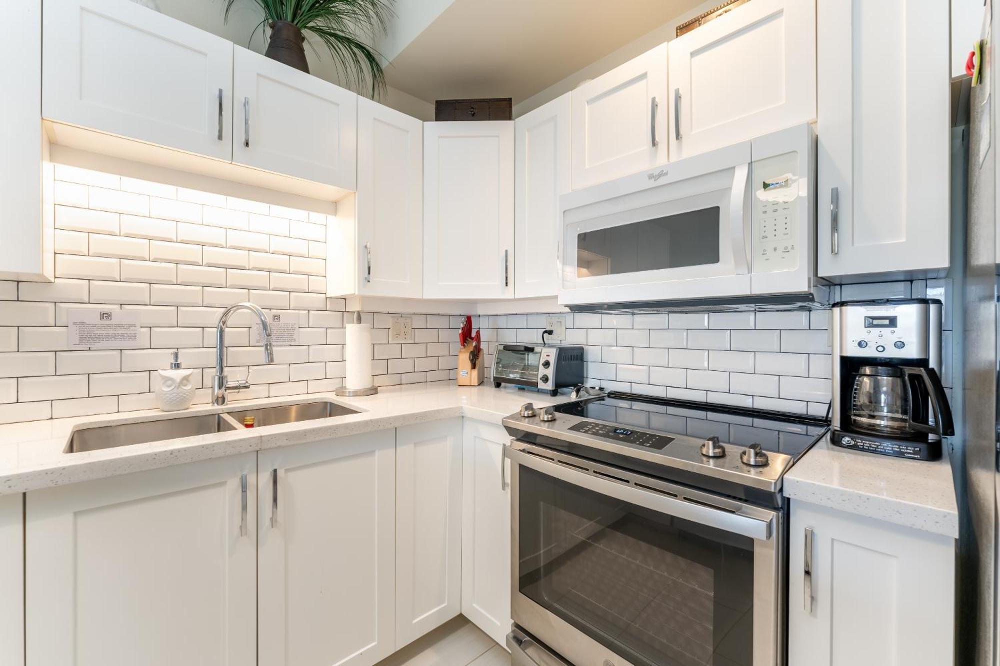 New Luxury, Family 2-2, Walk To Beach, Ocean View Lsv12 *
