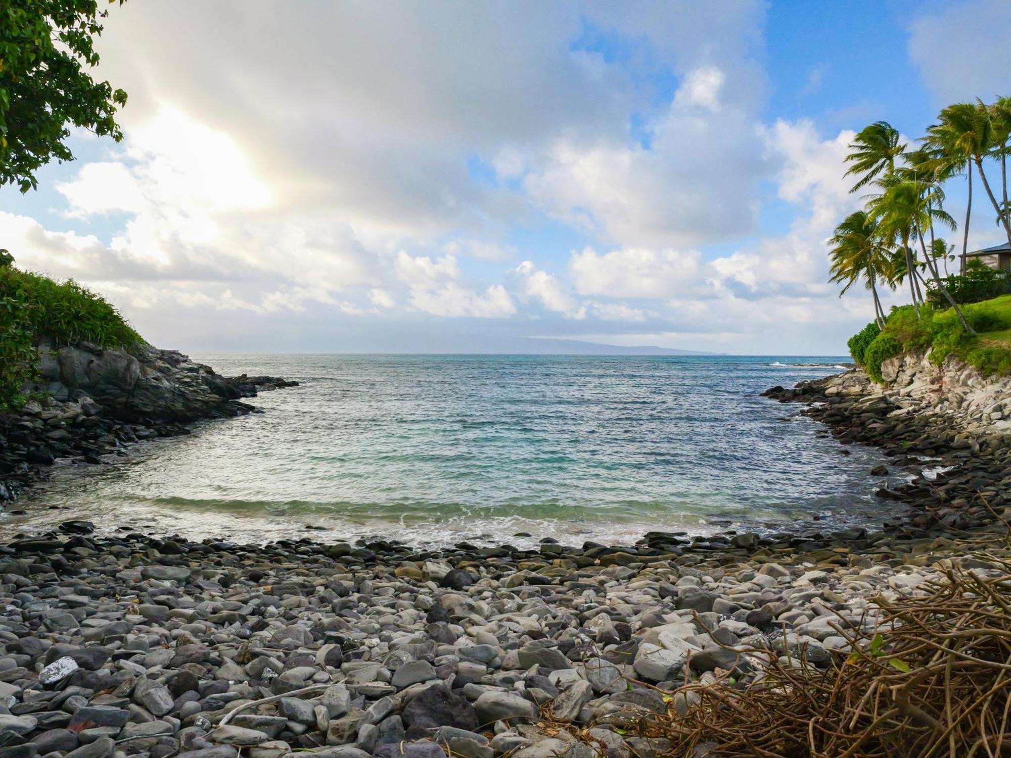 Exclusive Oceanfront Access At Alaeloa #3 Holiday home *