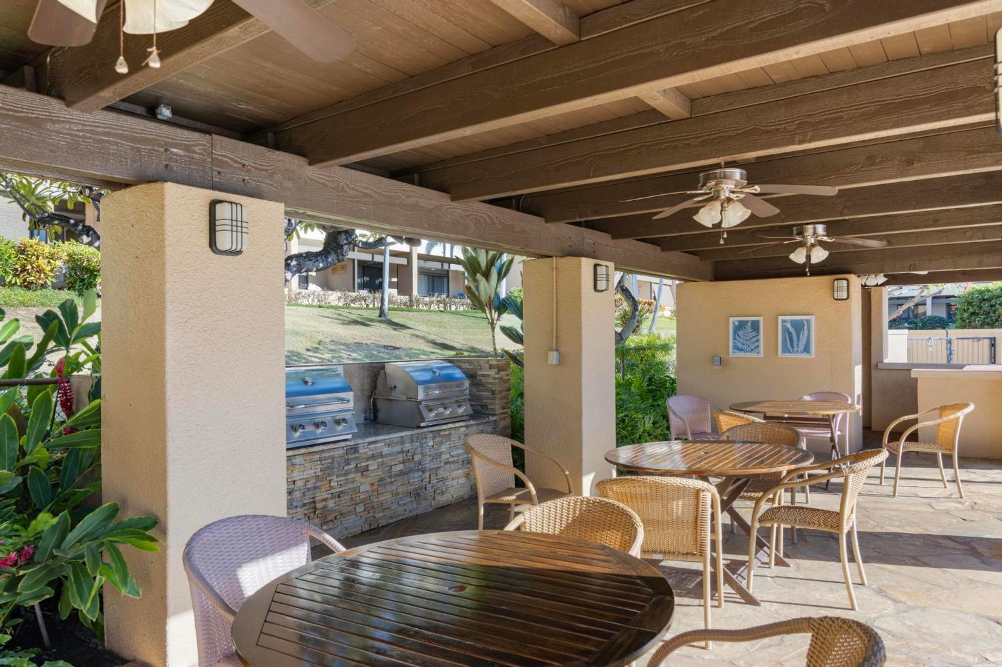 Ocean Bliss Awaits - Spacious Lanai - Outdoor Grill - Golf Course Views *