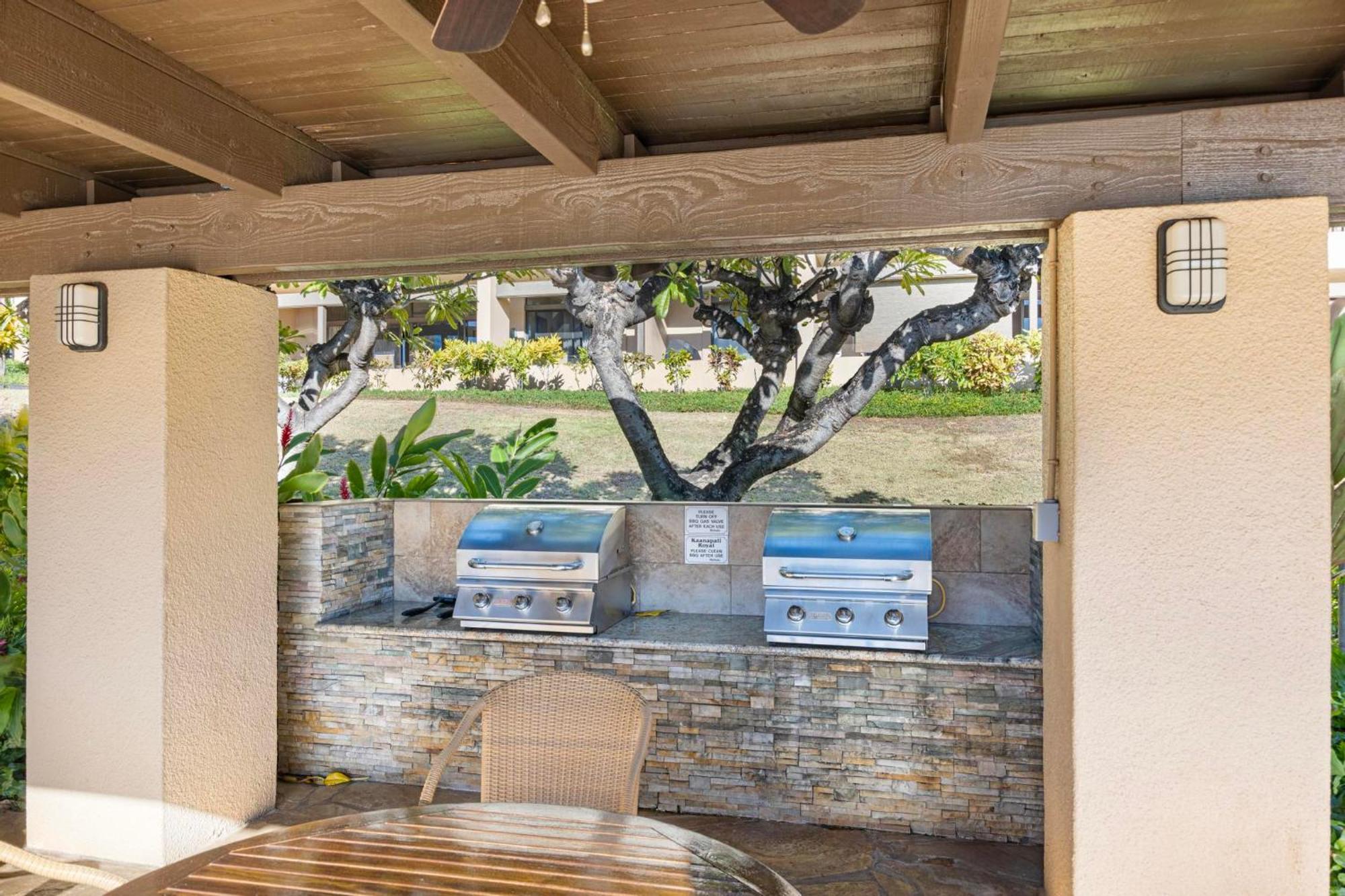 Ocean Bliss Awaits - Spacious Lanai - Outdoor Grill - Golf Course Views Lahaina
