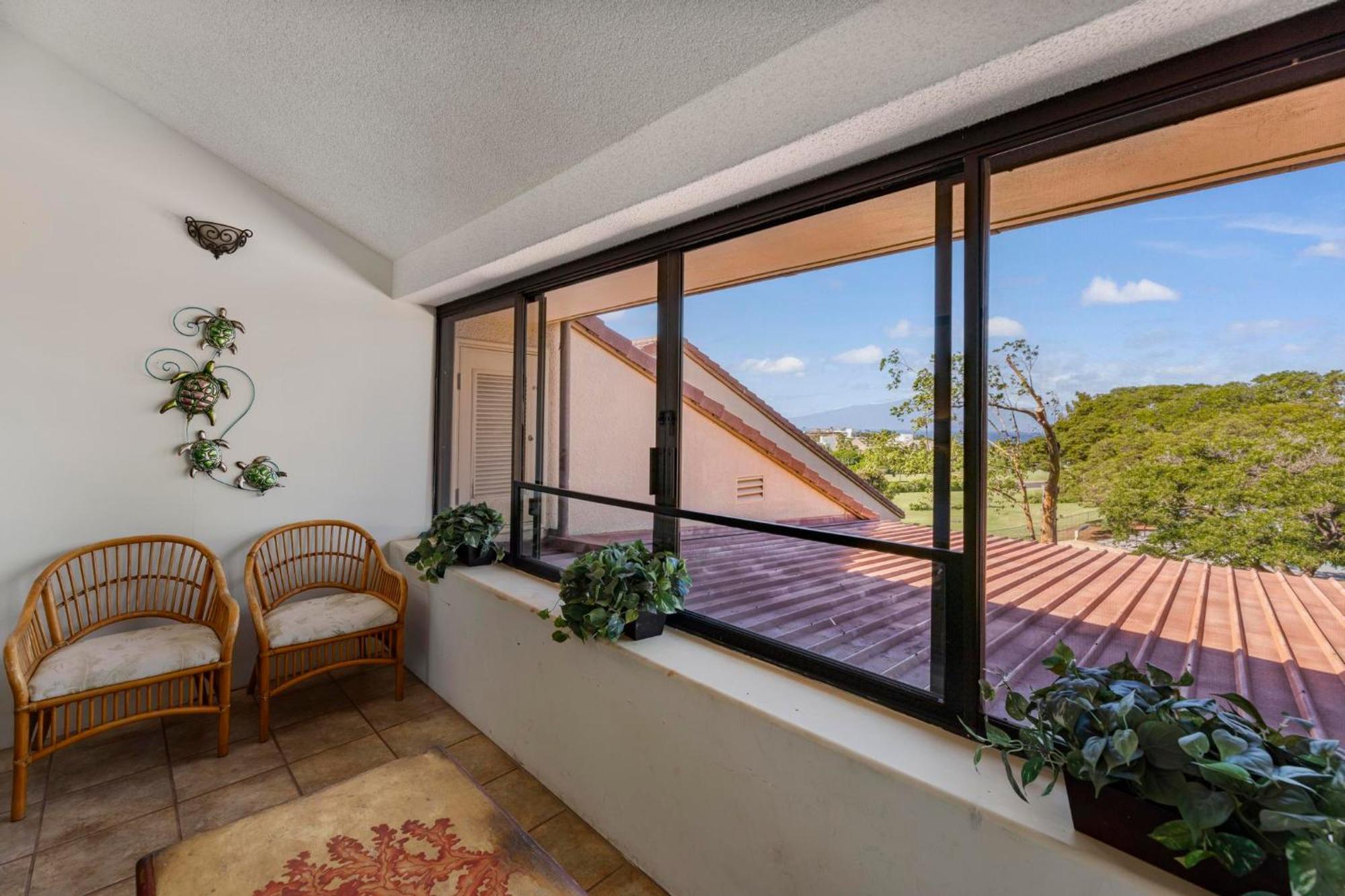 Ocean Bliss Awaits - Spacious Lanai - Outdoor Grill - Golf Course Views Lahaina