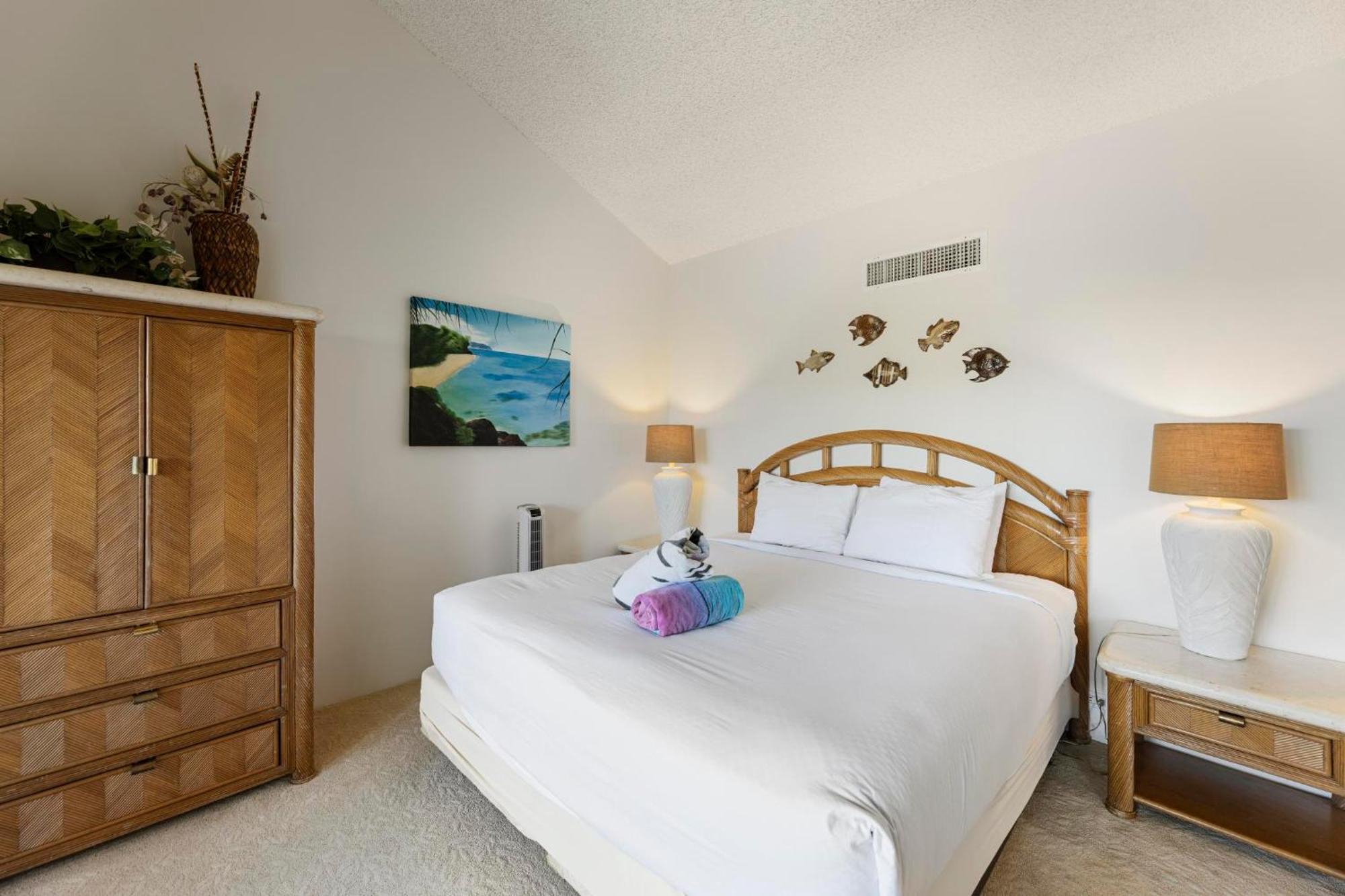 Ocean Bliss Awaits - Spacious Lanai - Outdoor Grill - Golf Course Views *