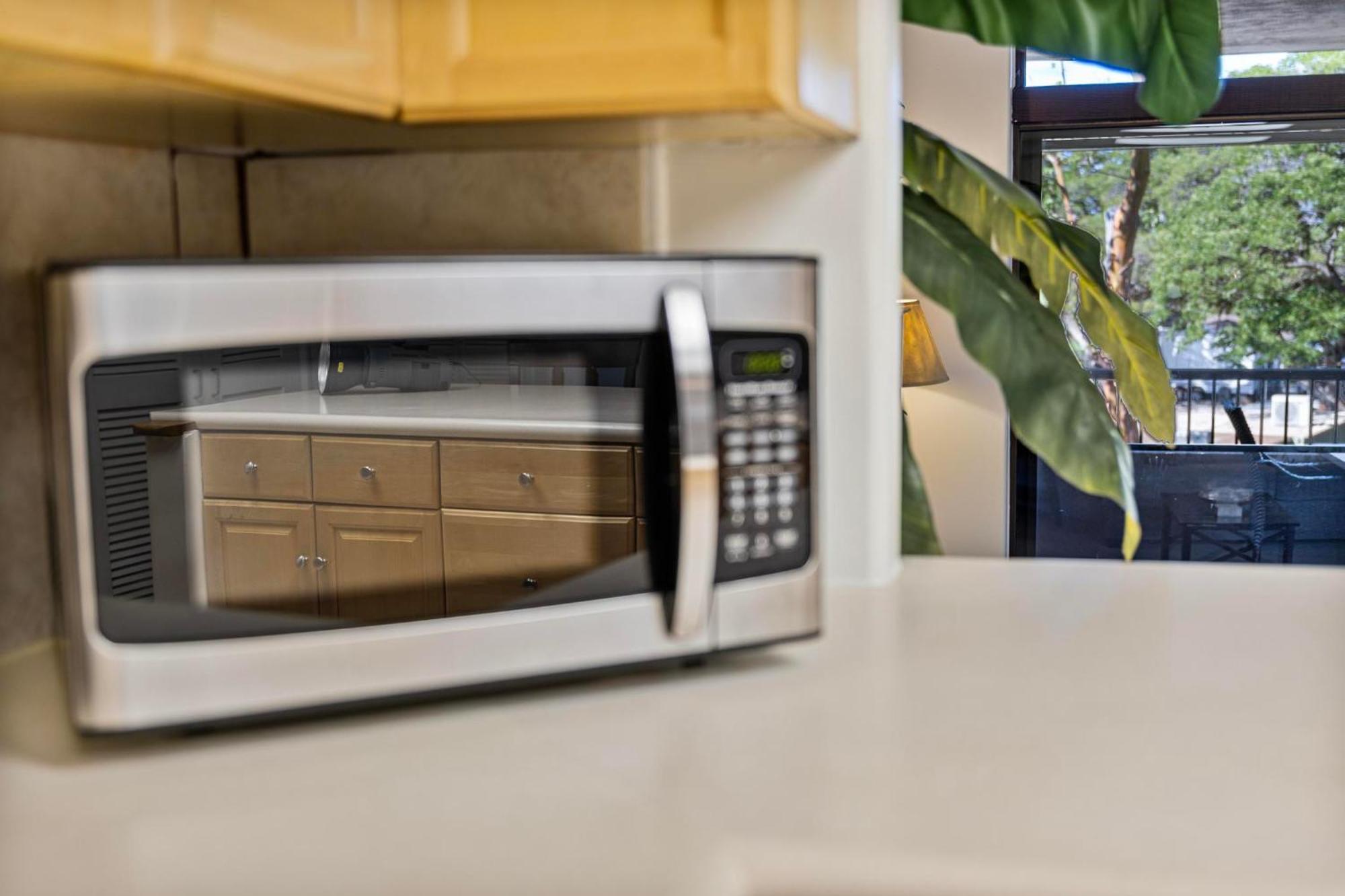 Ocean Bliss Awaits - Spacious Lanai - Outdoor Grill - Golf Course Views