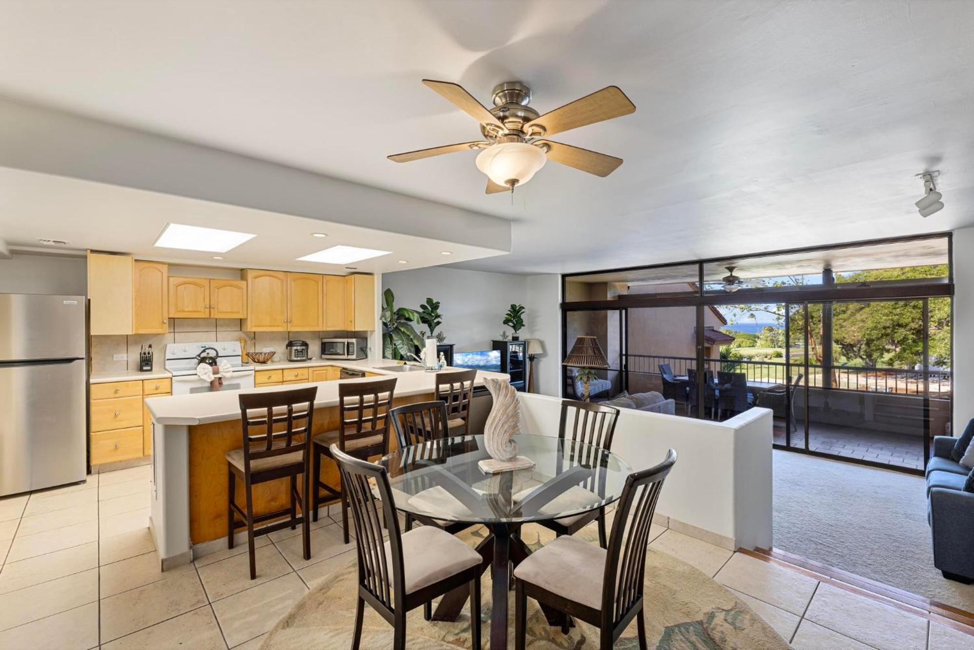 Ocean Bliss Awaits - Spacious Lanai - Outdoor Grill - Golf Course Views Holiday home Lahaina