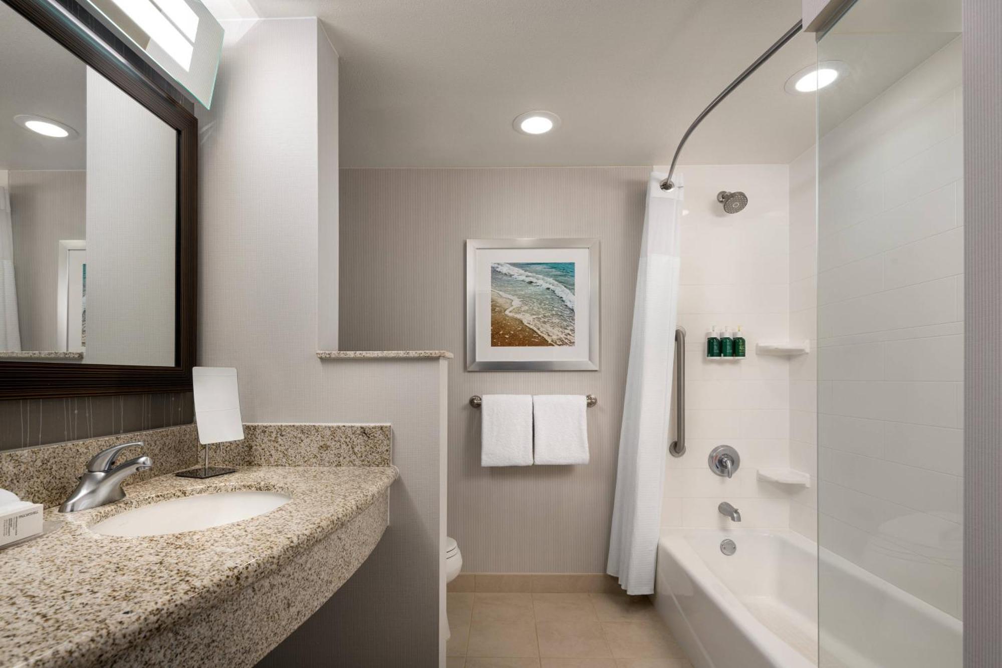 Hotel Courtyard By Marriott Maui Airport 3*