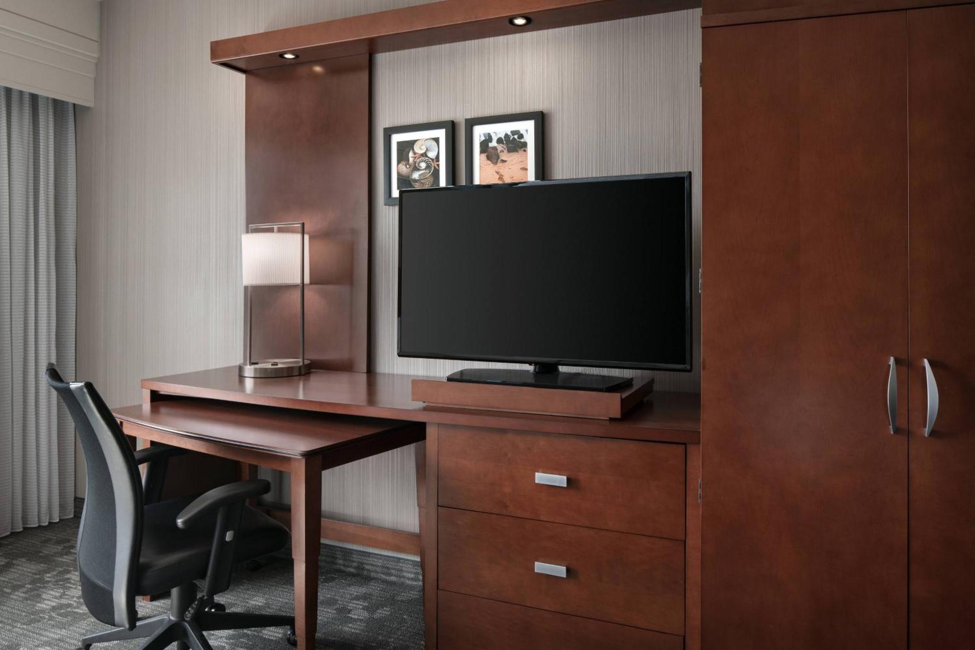 Courtyard By Marriott Maui Airport Kahului