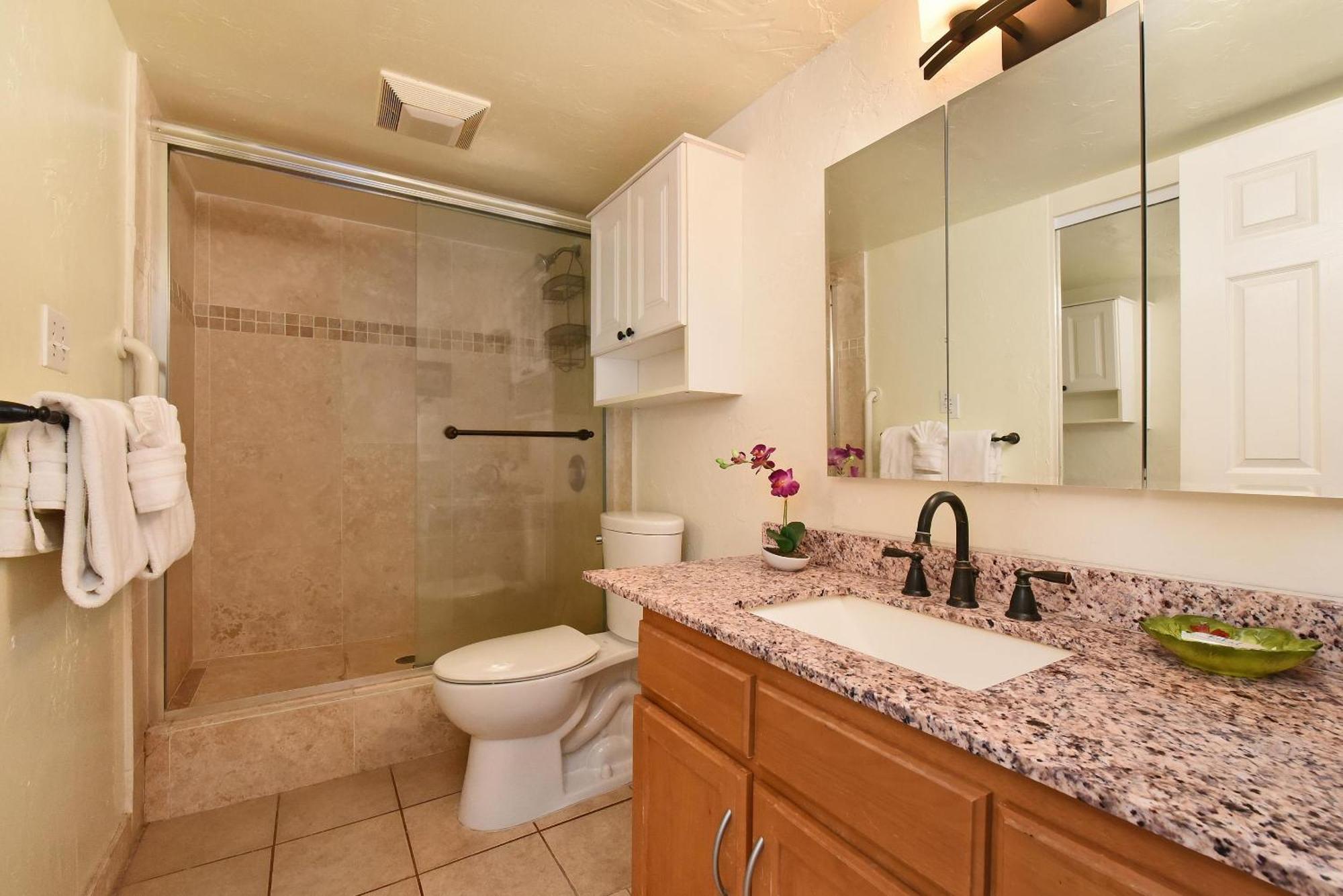 Oceanfront Kuleana Special!!! Kahana