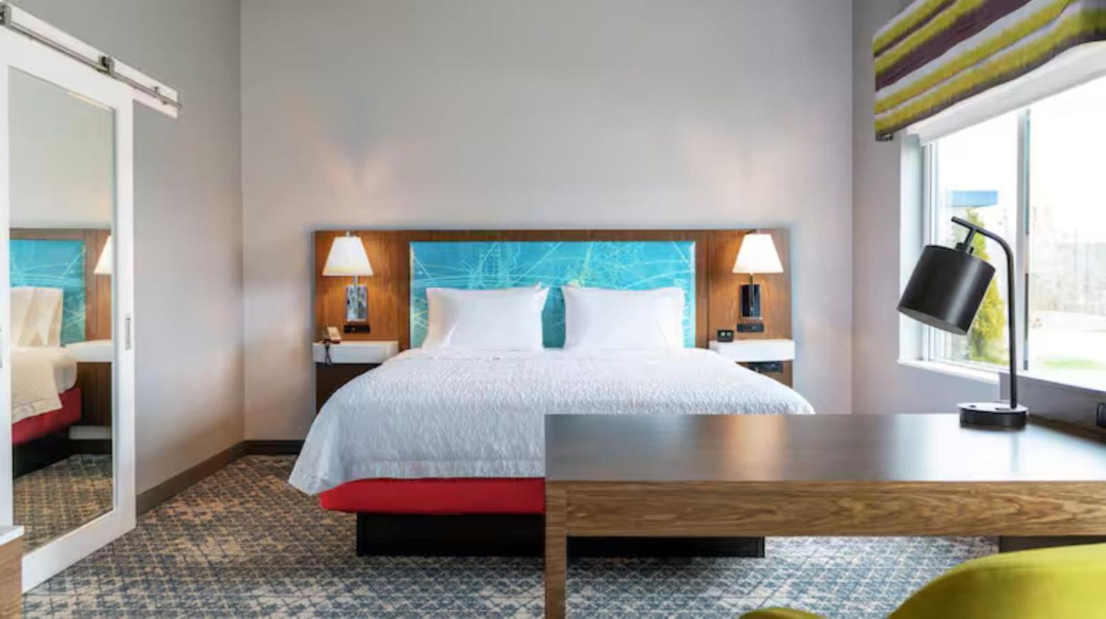 Hampton & Maui North Shore Hotel 3*