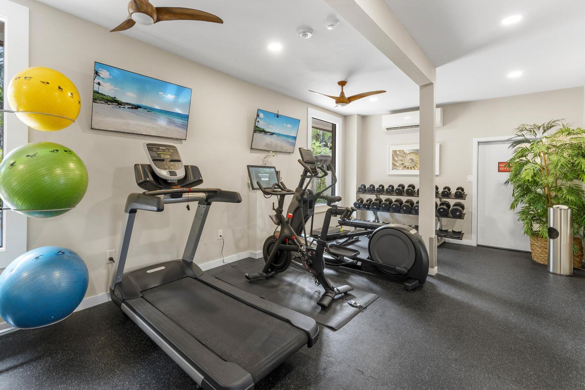 Makena Surf G-201 - End Unit, Panoramic Views, Ac! Holiday home
