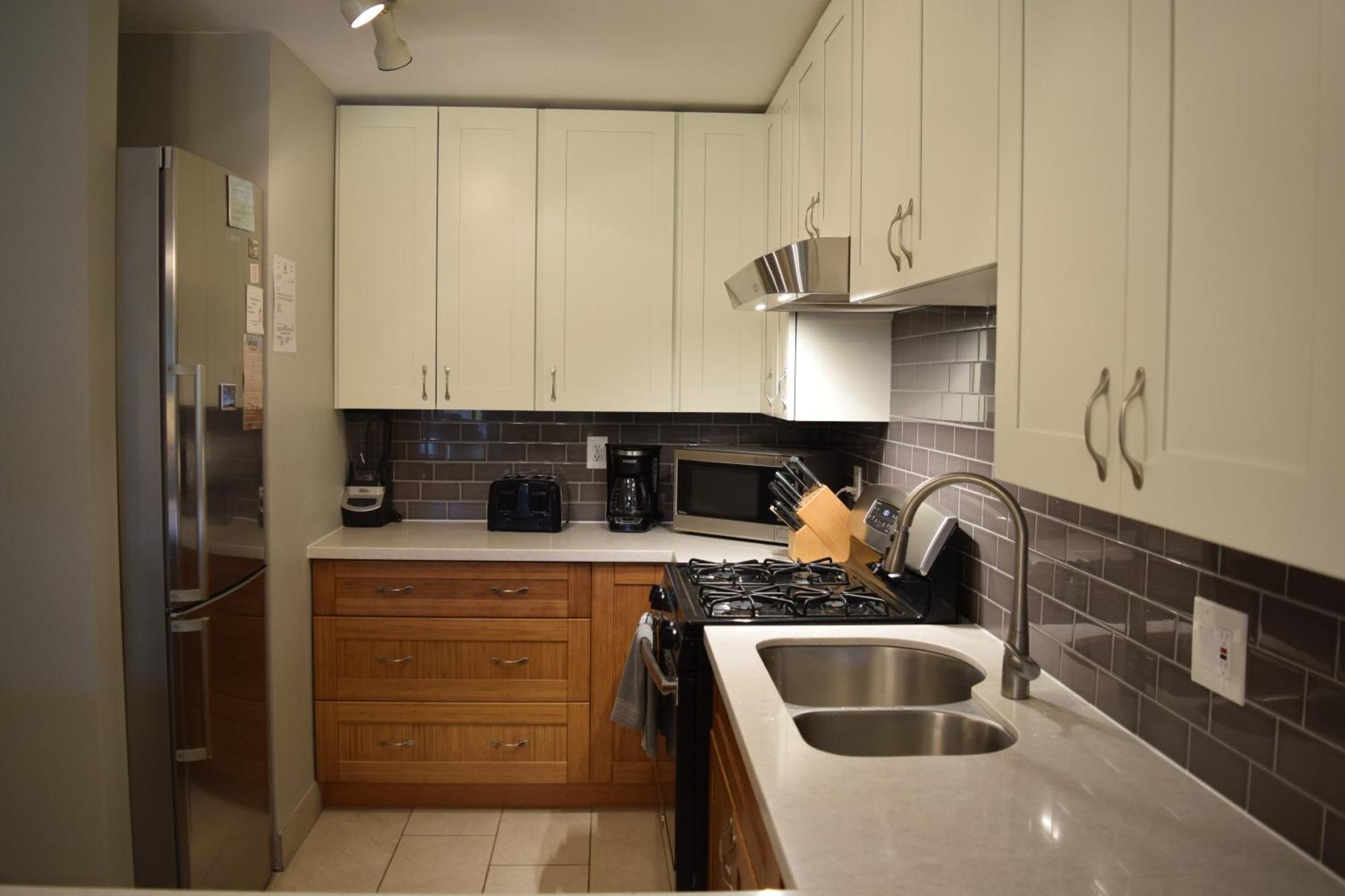 Apartment Ground Floor Garden View Unit With Great Amenities