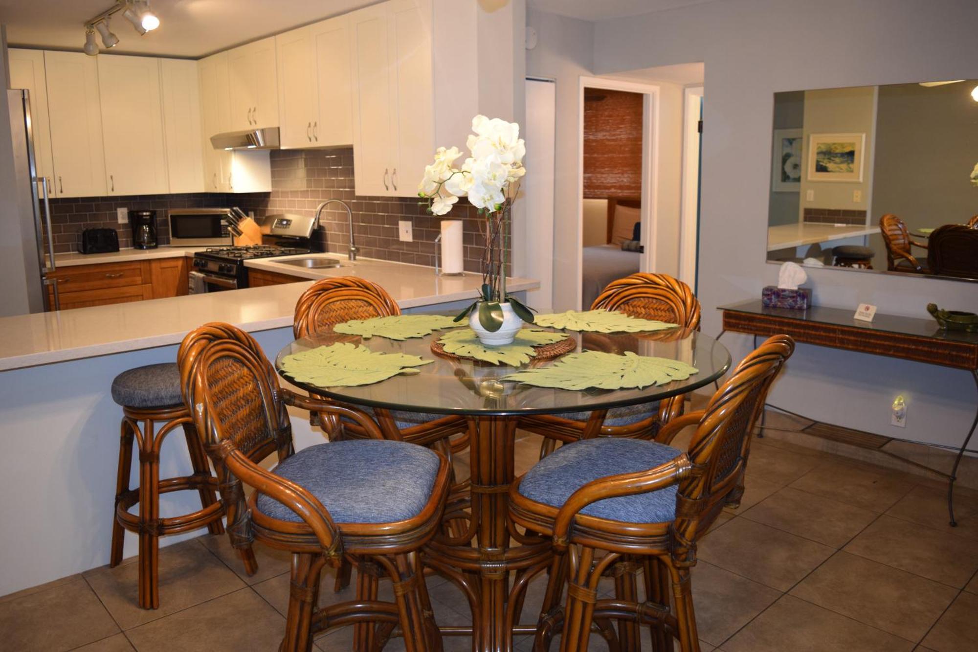 Ground Floor Garden View Unit With Great Amenities