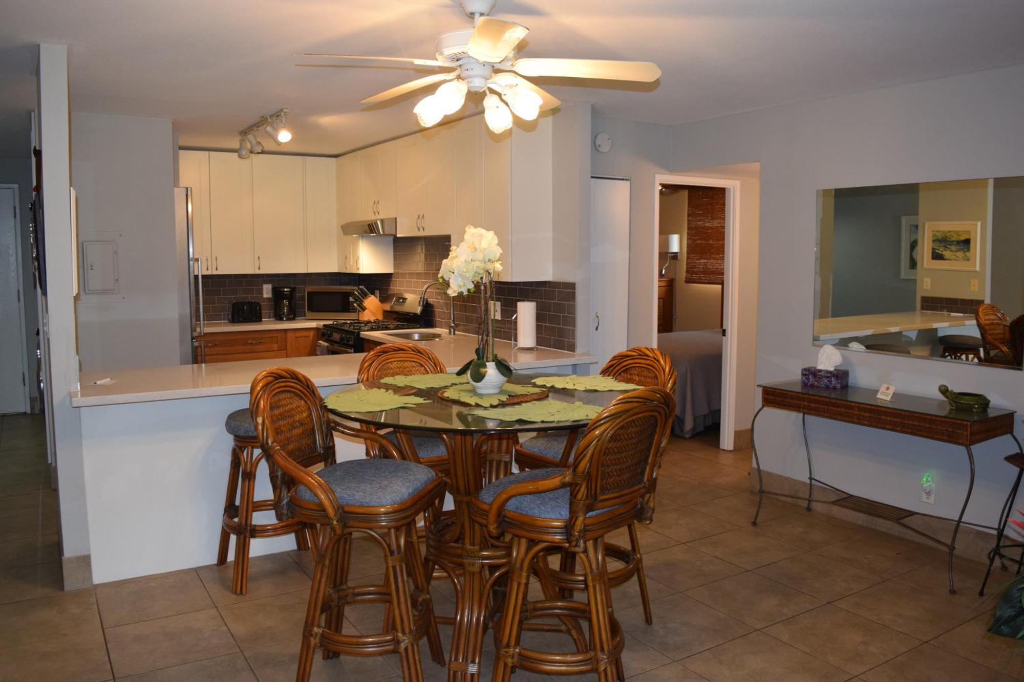 Apartment Ground Floor Garden View Unit With Great Amenities
