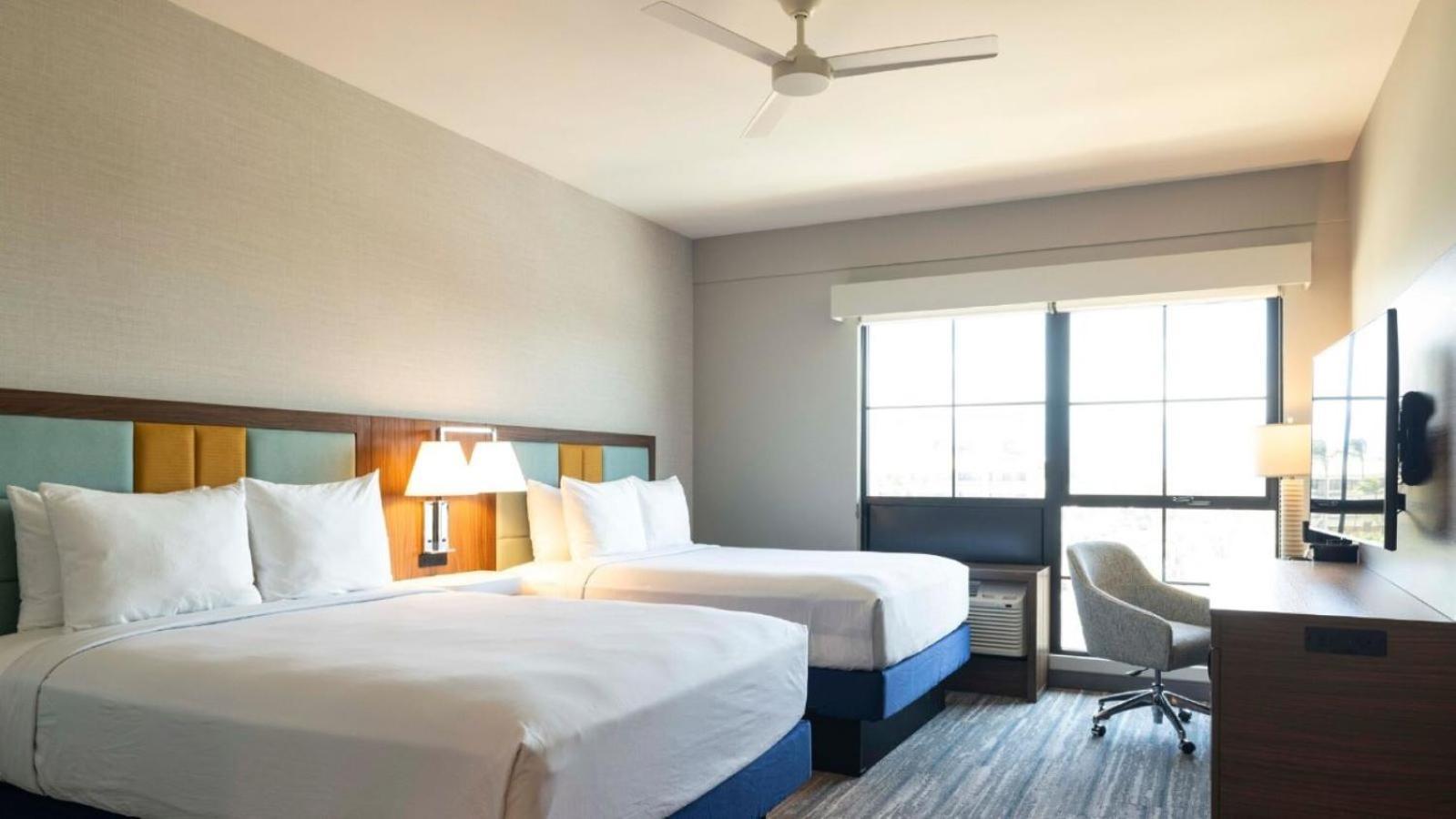 Hampton & Maui North Shore Hotel