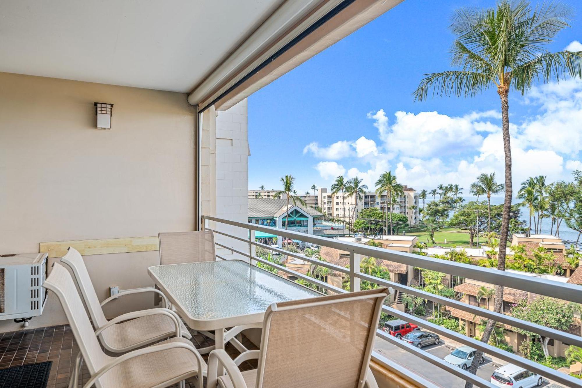 Stunning Ocean View 2 Bedroom Steps From * Kihei