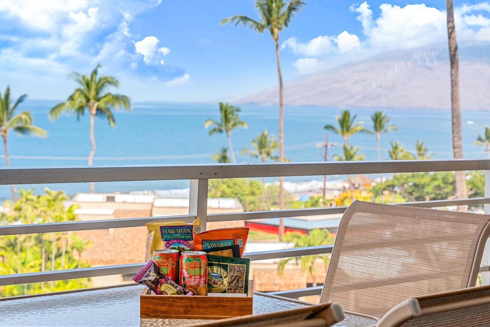 Stunning Ocean View 2 Bedroom Steps From Kihei
