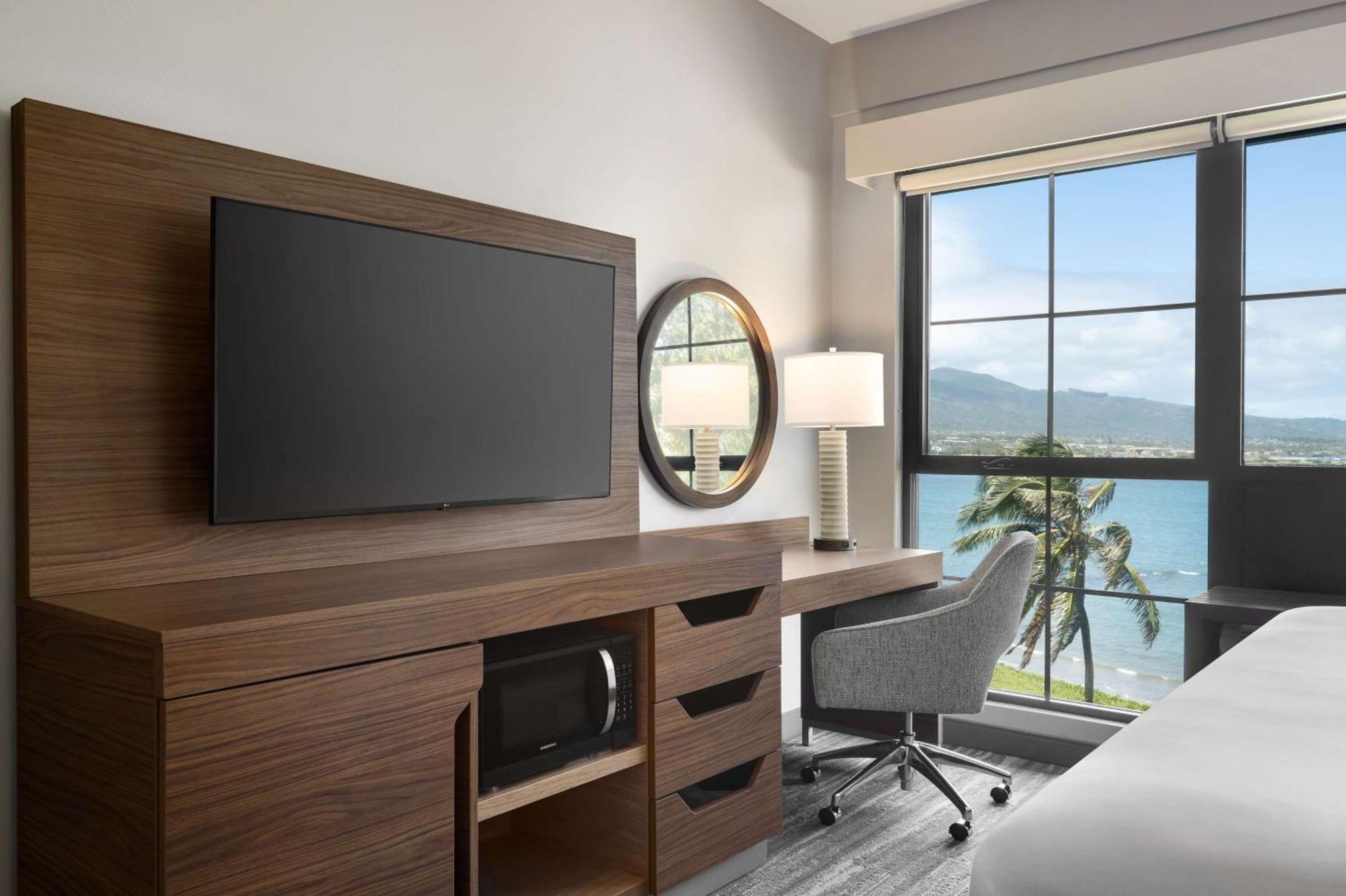 Hampton & Maui North Shore Kahului