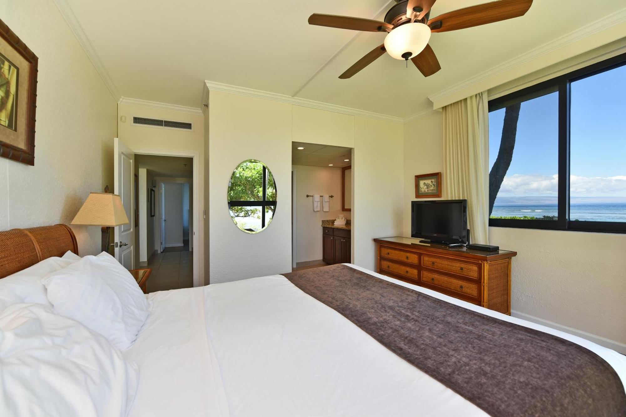 Kaanapali Shores 160 - Sleep Steps Away From The Ocean Kahana