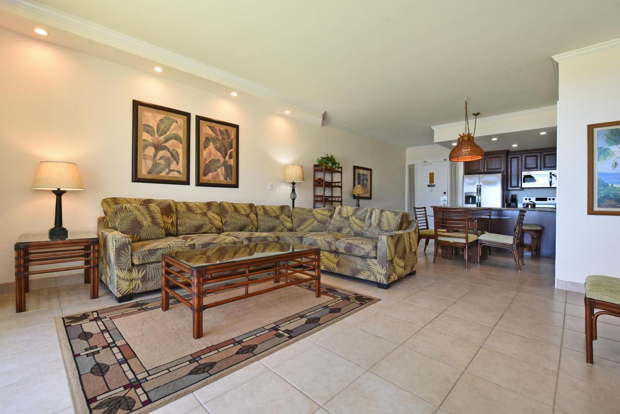 Resort Kaanapali Shores 160 - Sleep Steps Away From The Ocean *
