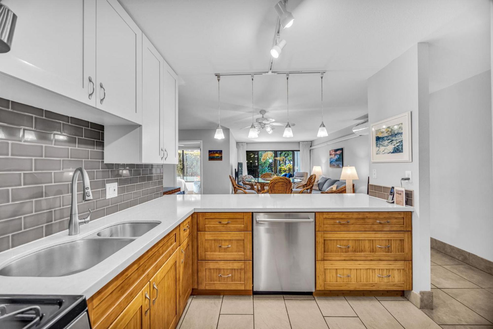 Ground Floor Garden View Unit With Great Amenities