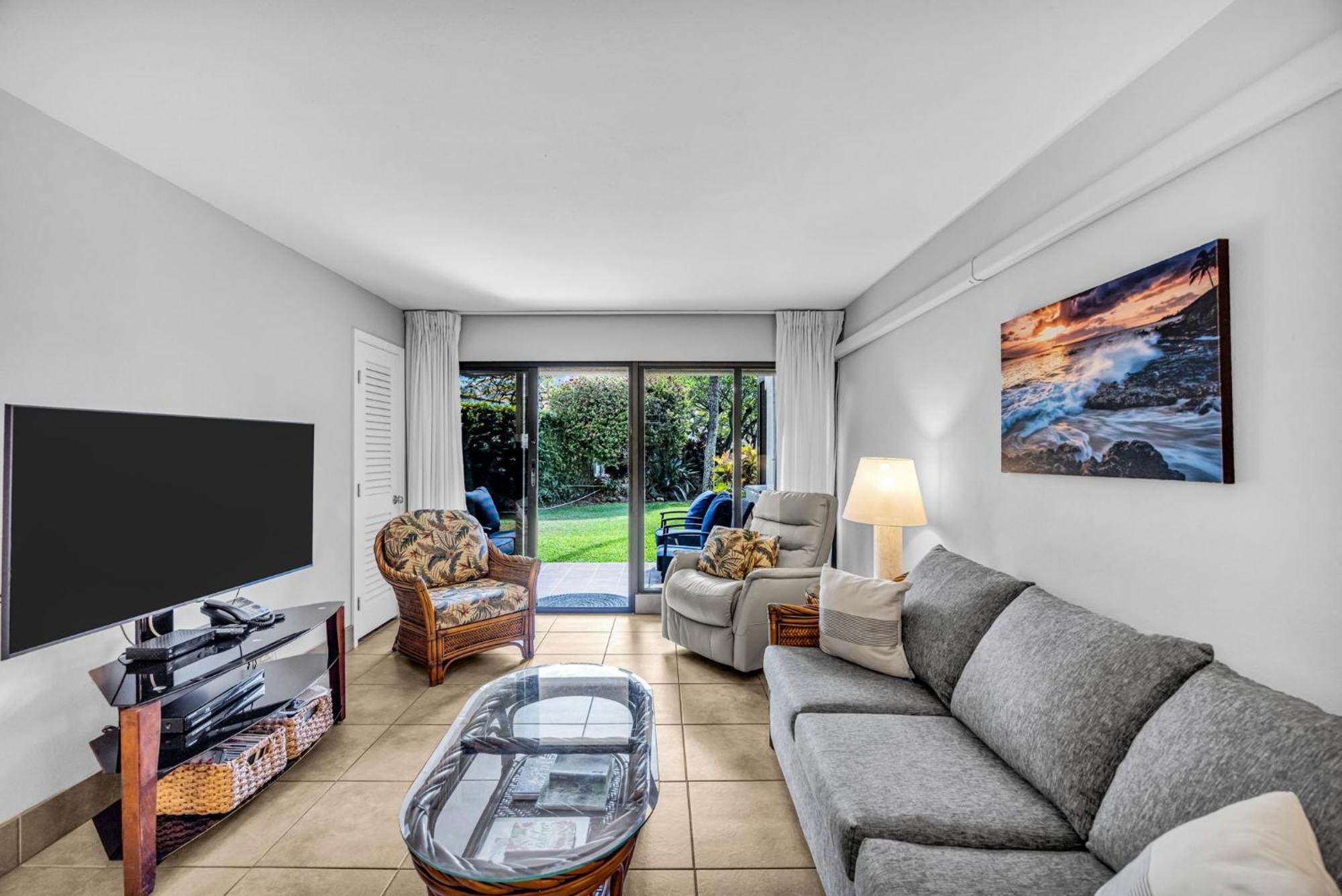Apartment Ground Floor Garden View Unit With Great Amenities
