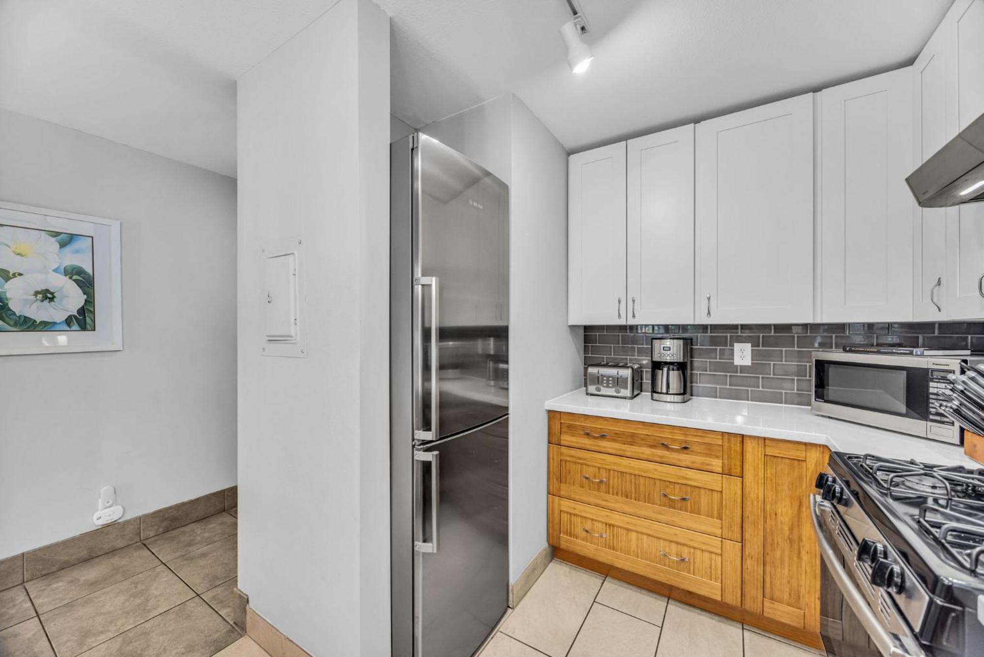 Ground Floor Garden View Unit With Great Amenities Apartment *