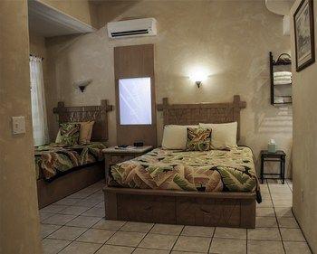 The 3* Lahaina