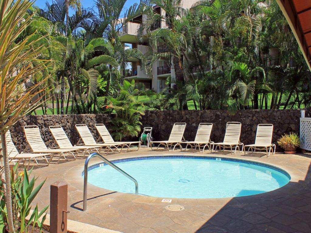 Castle Kama'ole Sands Aparthotel