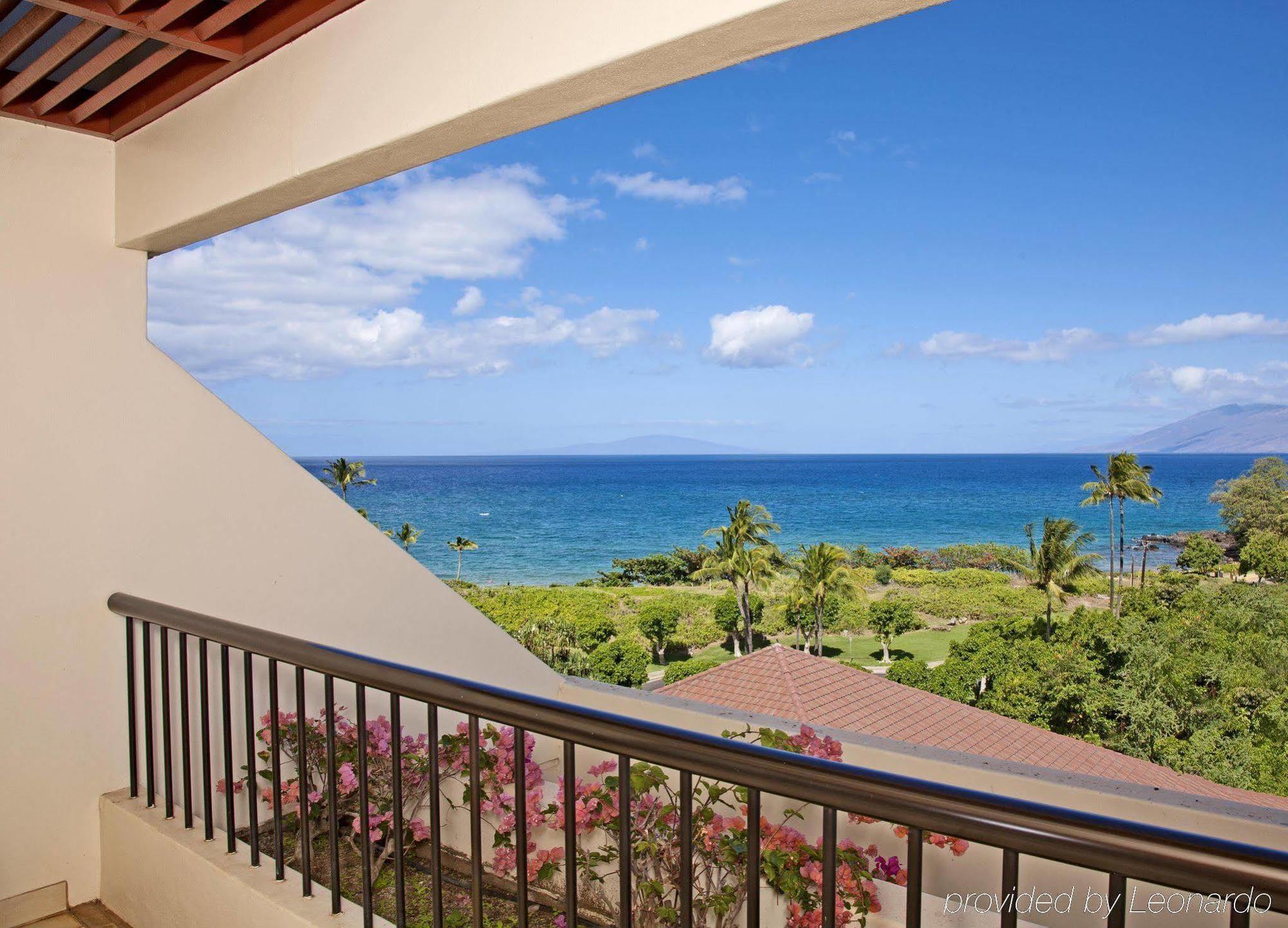 & Golf Makena