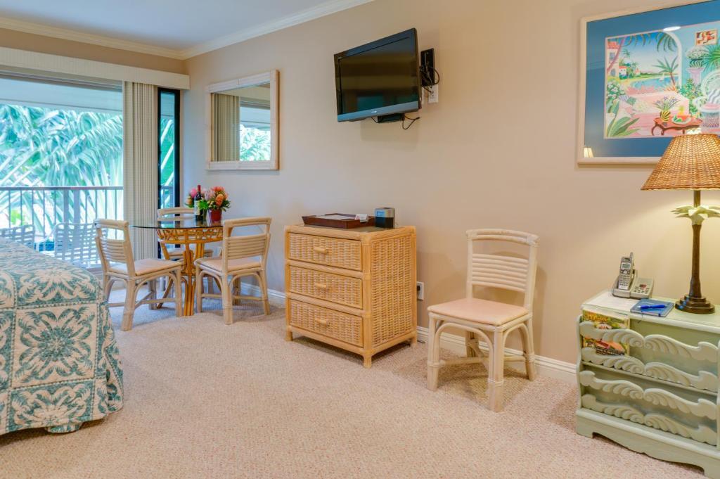 Hale Napili Aparthotel