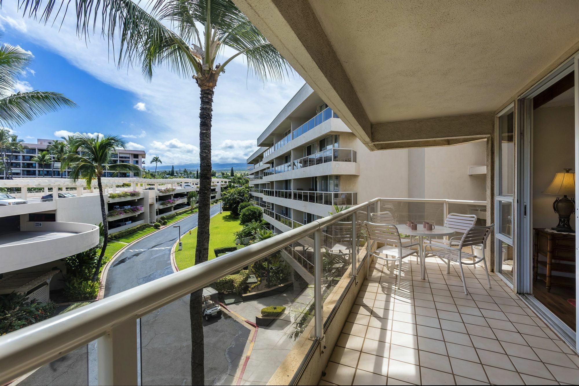 Maui Banyan - Maui & Hotel