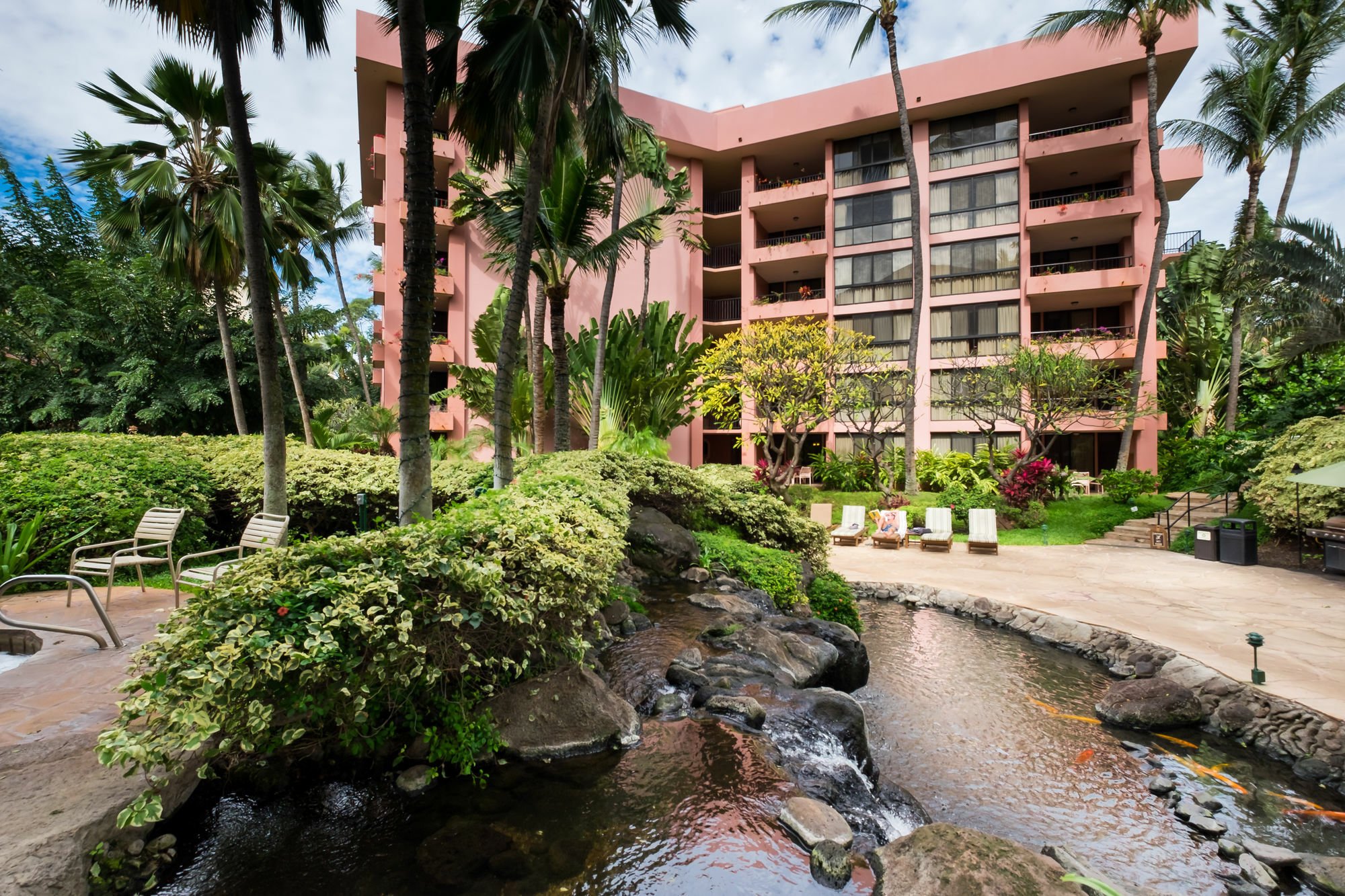Kahana Falls Resort 3*