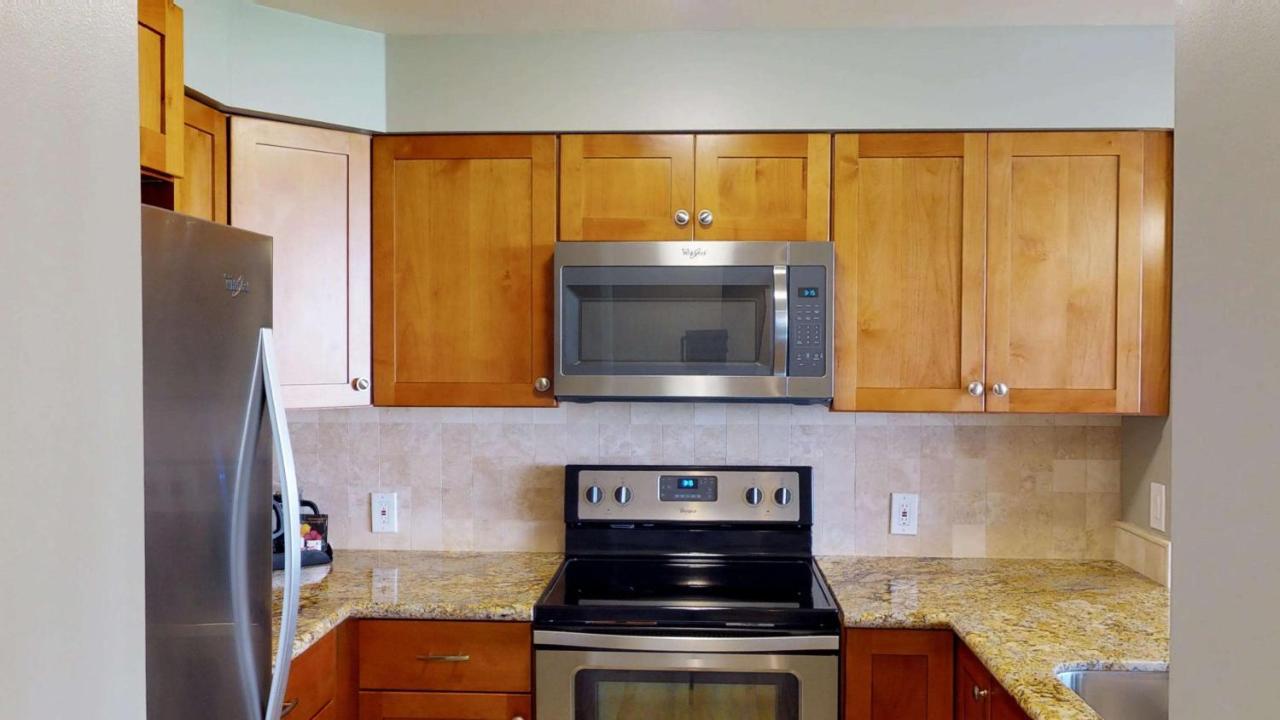 Shores Apartment *