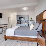 Unit 16 Maui Ohana Modern Studio